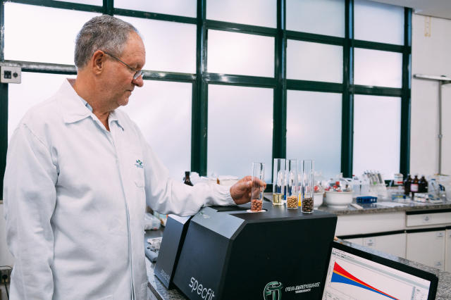 Image of <strong>SpecFIT HR100 - Nuclear Magnetic Resonance Equipment for non-destructive analysis of food quality</strong>